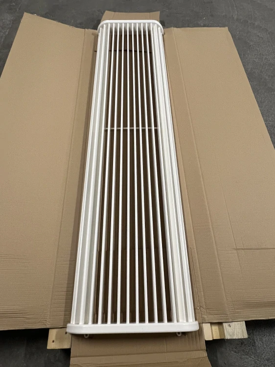 Radiator MERAPI 520 x 2000 x 100mm, na zeď, bílá