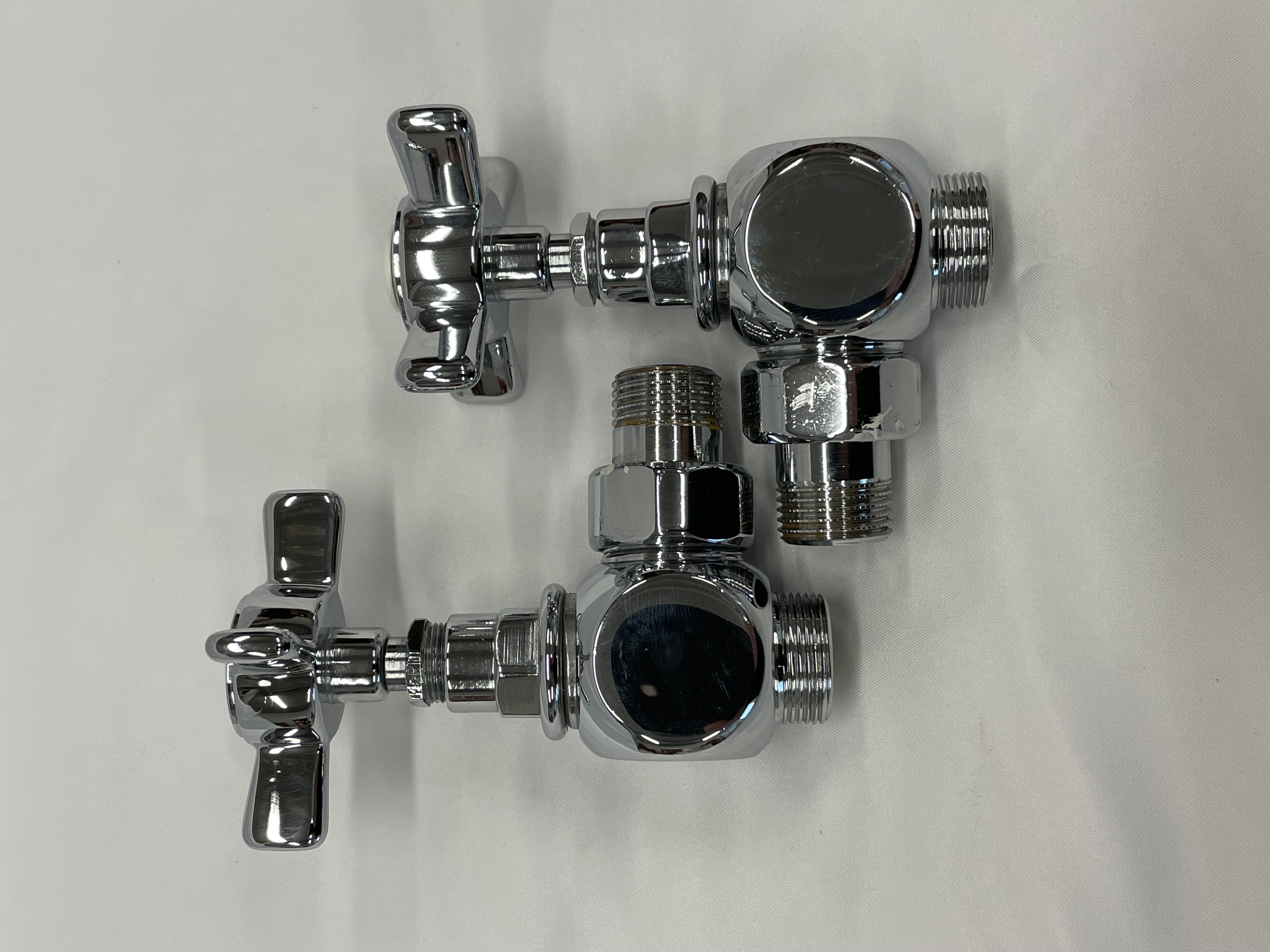 Designový ventil Anuova Tradicional 1/2" x 24-19mm, rohový, chrom (B)