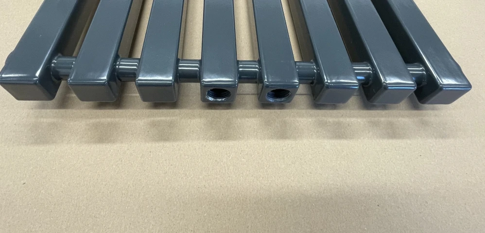 Quadrix Vertikal 388 x 1320 (8 el.) 50mm. RAL 7016,