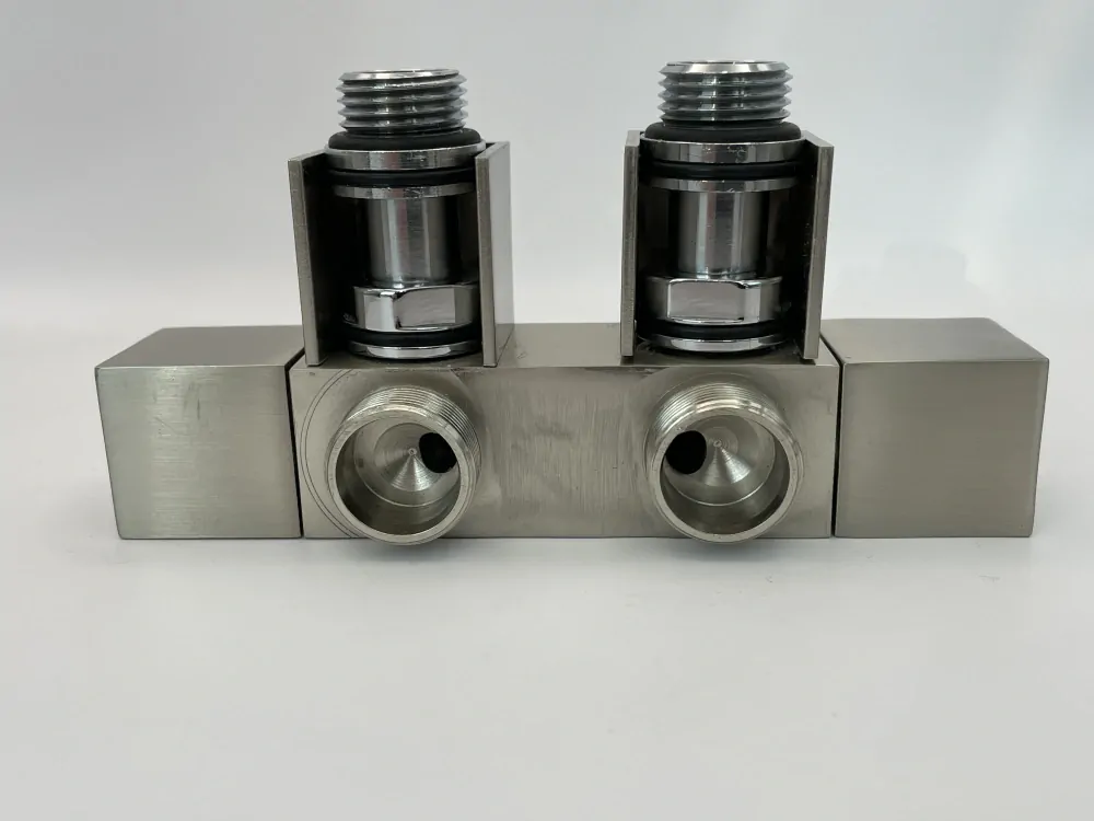 Designový ventil CUBIX 1/2" x 1/2", rohový, kartáč nerez (JD)