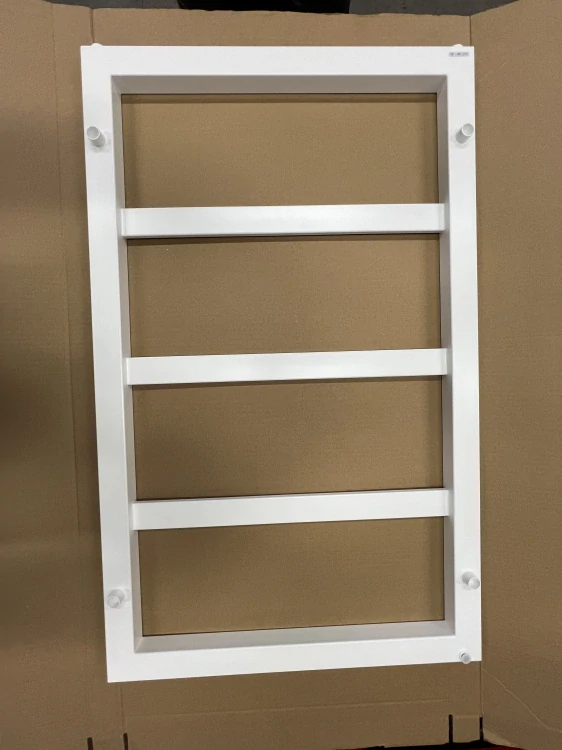 Designový radiátor BOO 555 x 904 x 70mm, na zeď, bílá