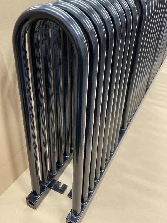 Radiator BLACK MAMBA 150 x 1765 x 500 mm Černá lesk