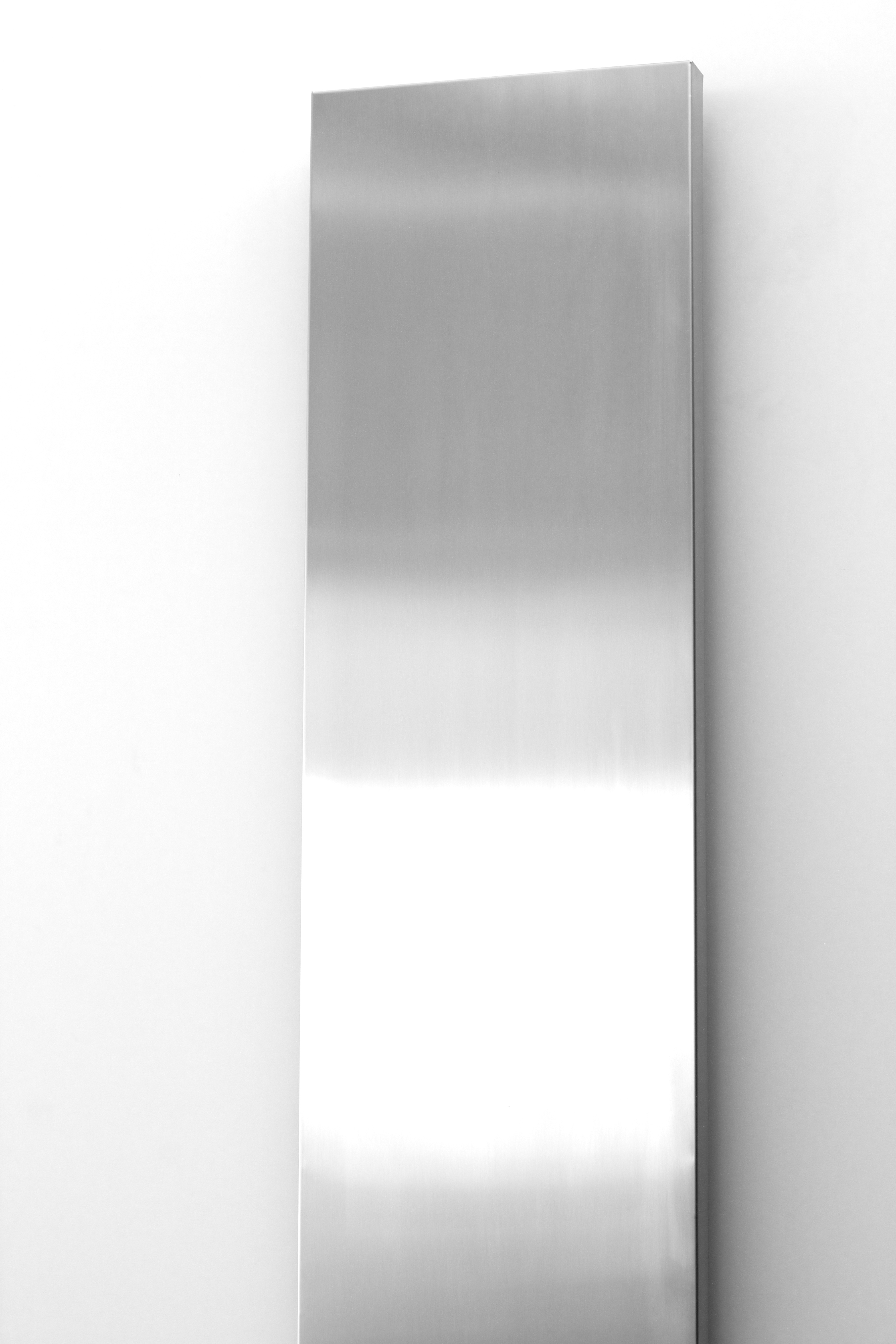 Designový radiátor ICE Brushed Inox finish 304 x 1806 x 76mm, na zeď, kartáč nerez kryt