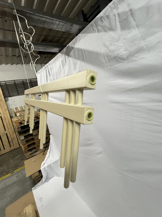 Designový radiátor BYDYLKA R 400 x 1175, na zeď, písková