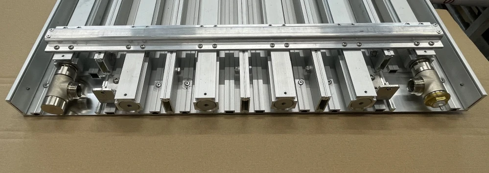 Radiator CORTINIX VERTICAL 600 x 1600