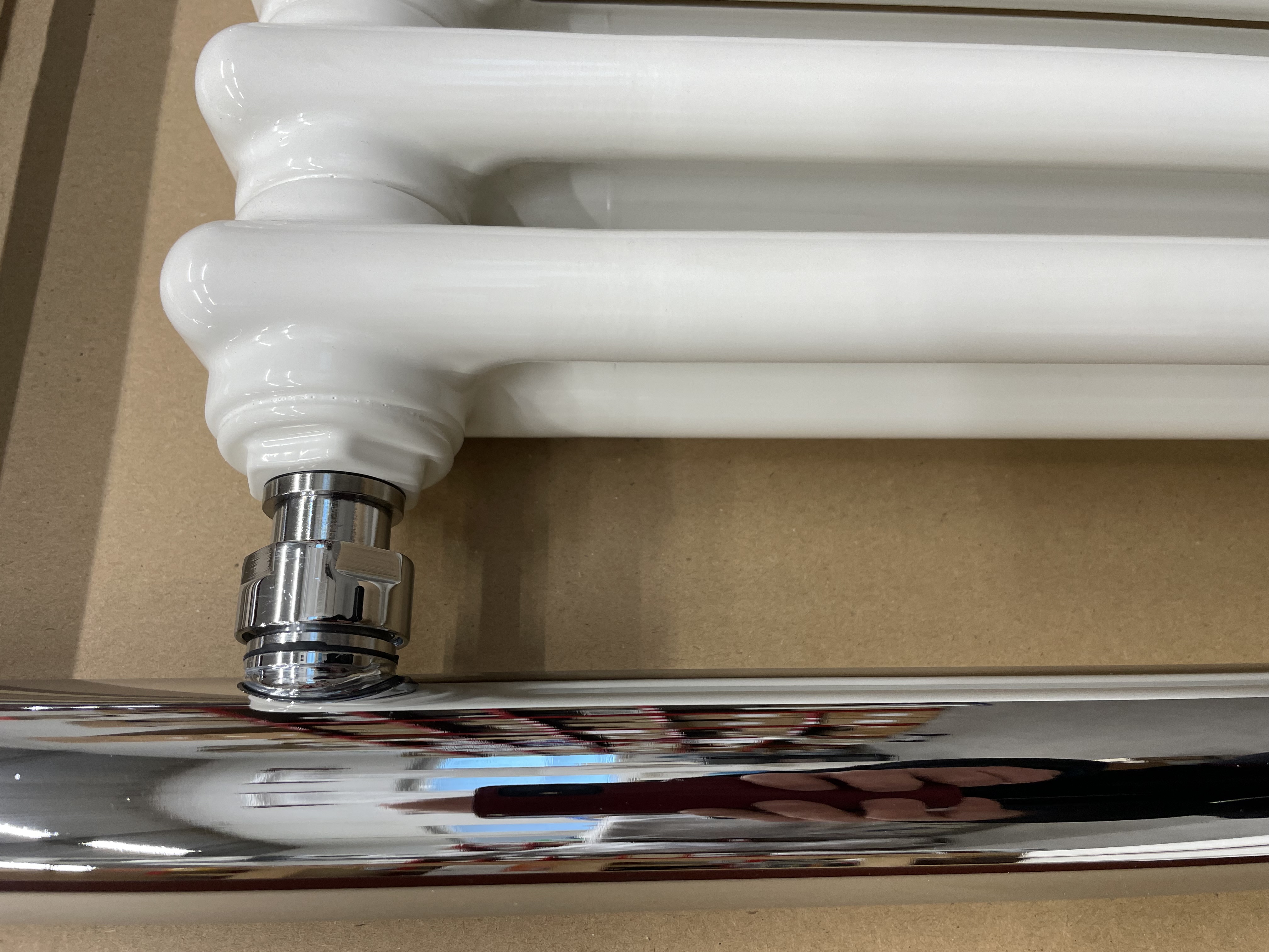 Radiator ERA FLOOR 581 x 1200 x 110 mm (C2/750-8el.) Chrome/white