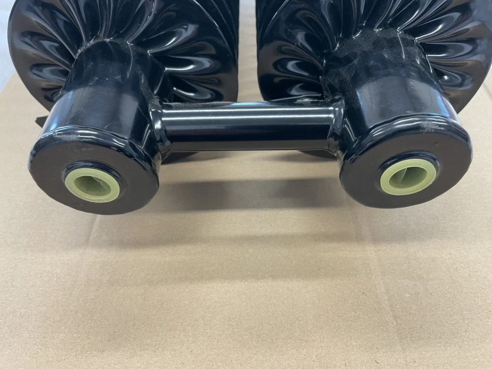 Radiator SPIRALIX Horizontal RAO2 57/137 500 x 282 x 154mm, na zeď, černá