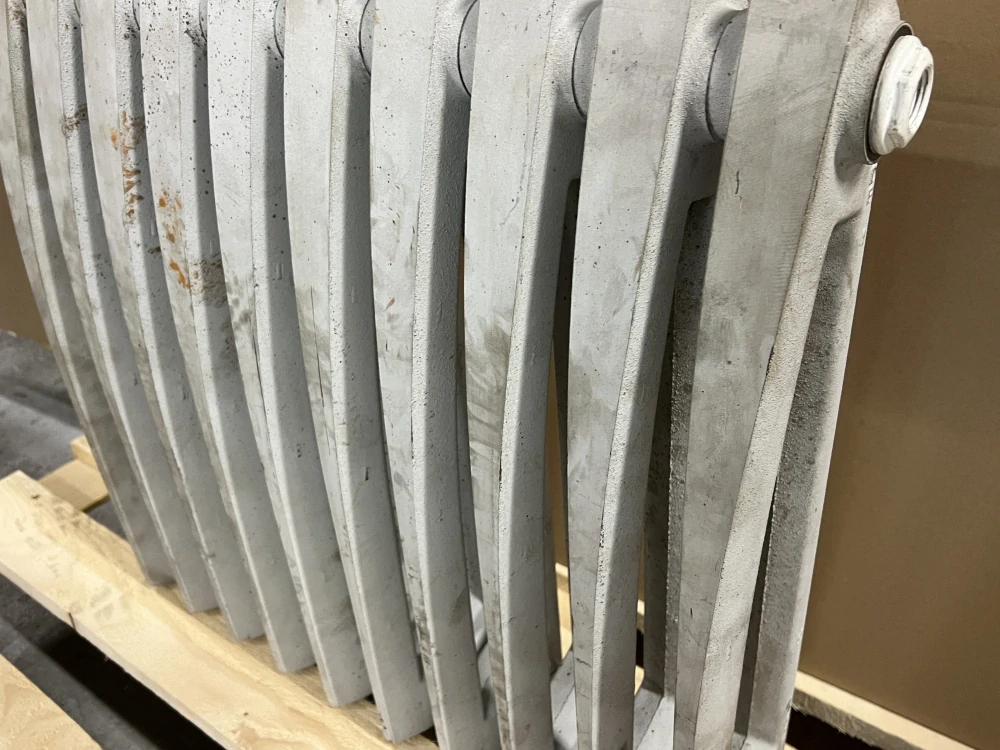 Litinový radiátor Philadelphia - 10čl., 625 x 500 x 130mm, na zeď, nenalakován